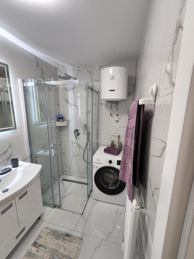 Apartman Park Lake トゥズラ エクステリア 写真