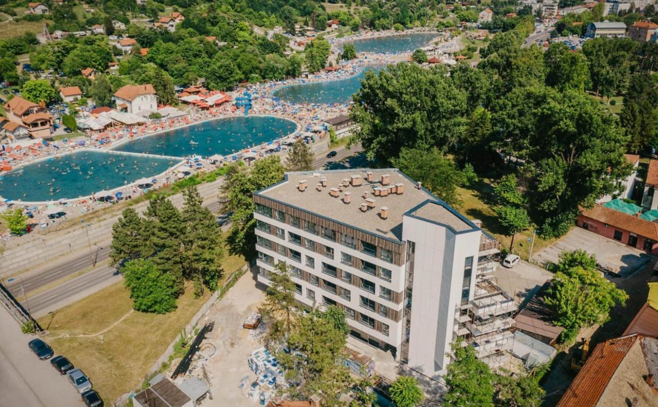 Apartman Park Lake トゥズラ エクステリア 写真