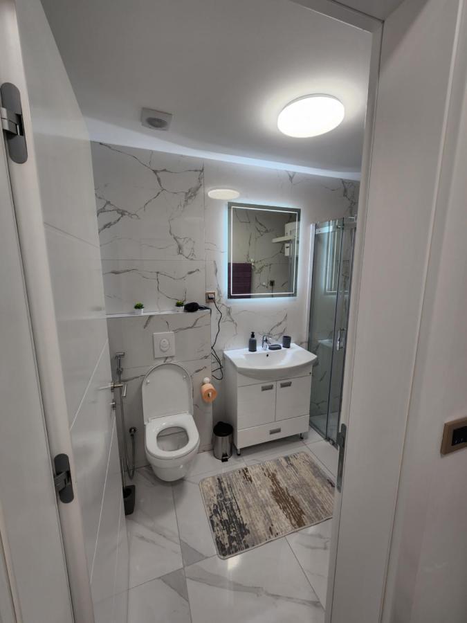 Apartman Park Lake トゥズラ エクステリア 写真